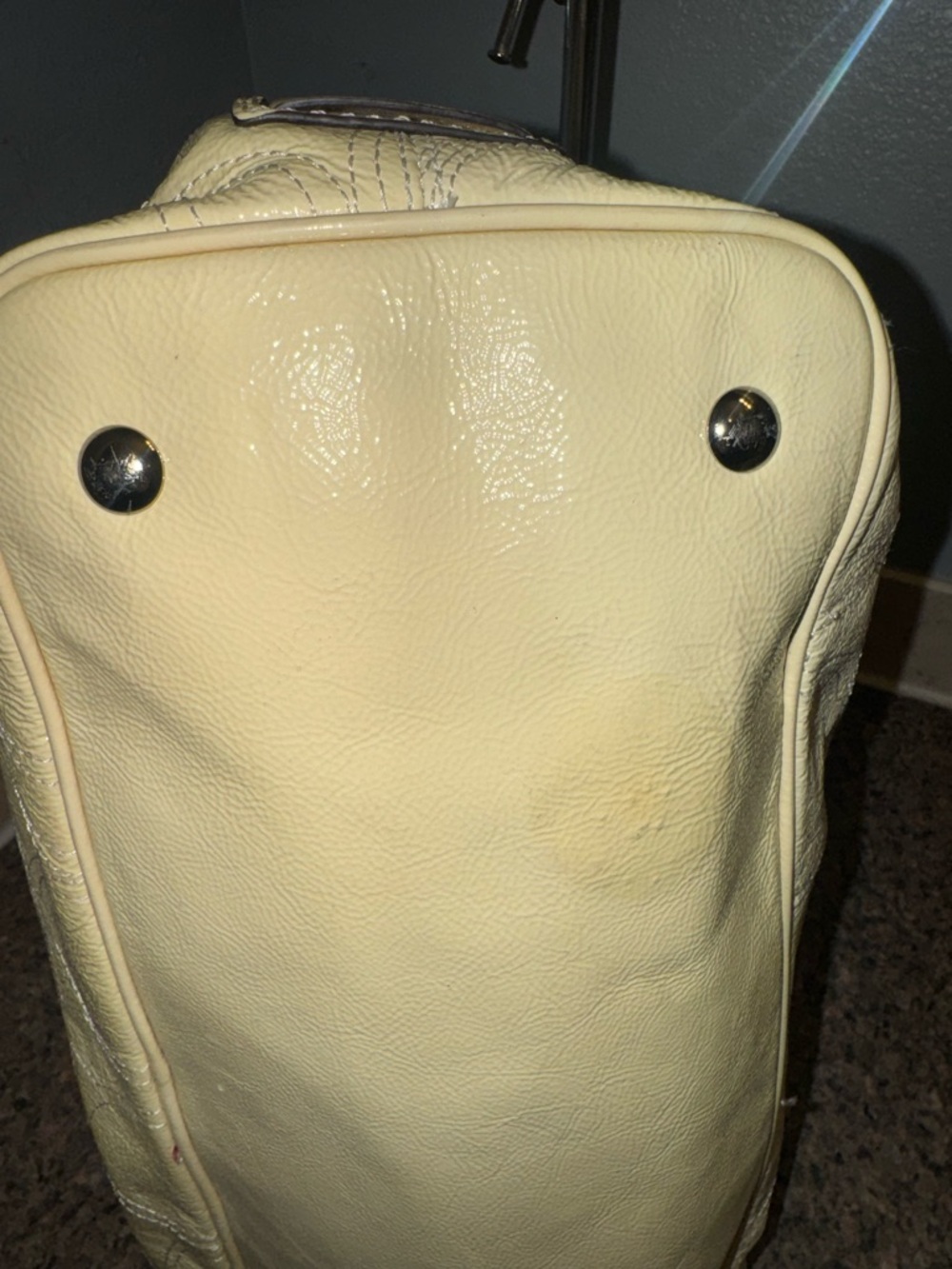 COACH Cream Leather kiss lock Tote Bag. - Picture 7 of 7